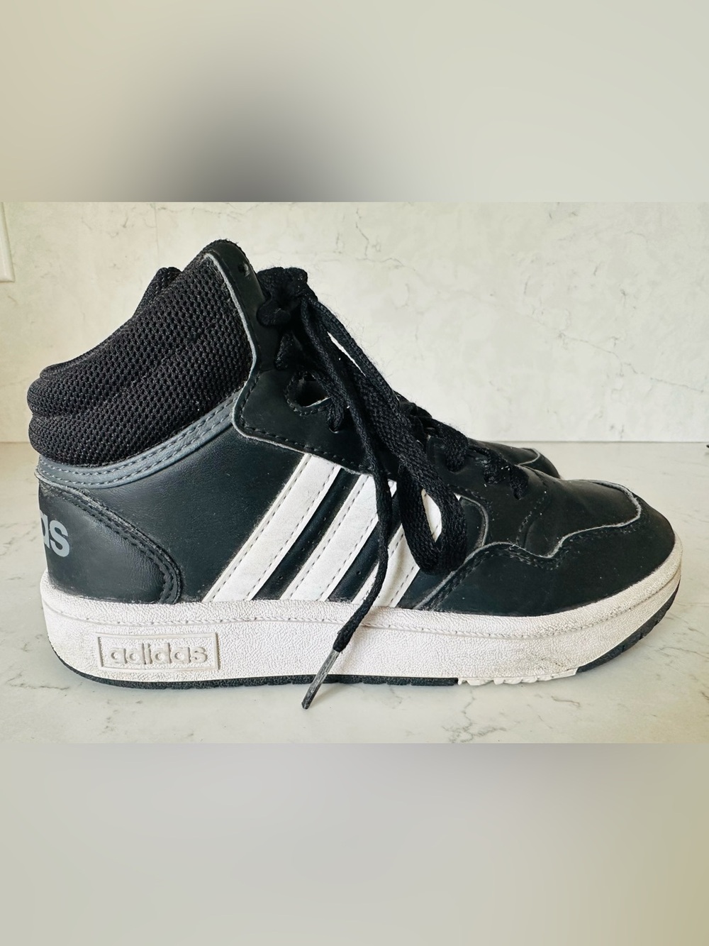 Adidas High-Top Sneaker (Boy’s Size 1)